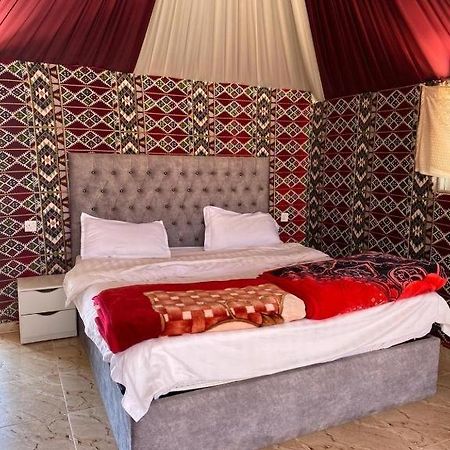 Wadi Rum Bedouin City Camp & Tours מראה חיצוני תמונה