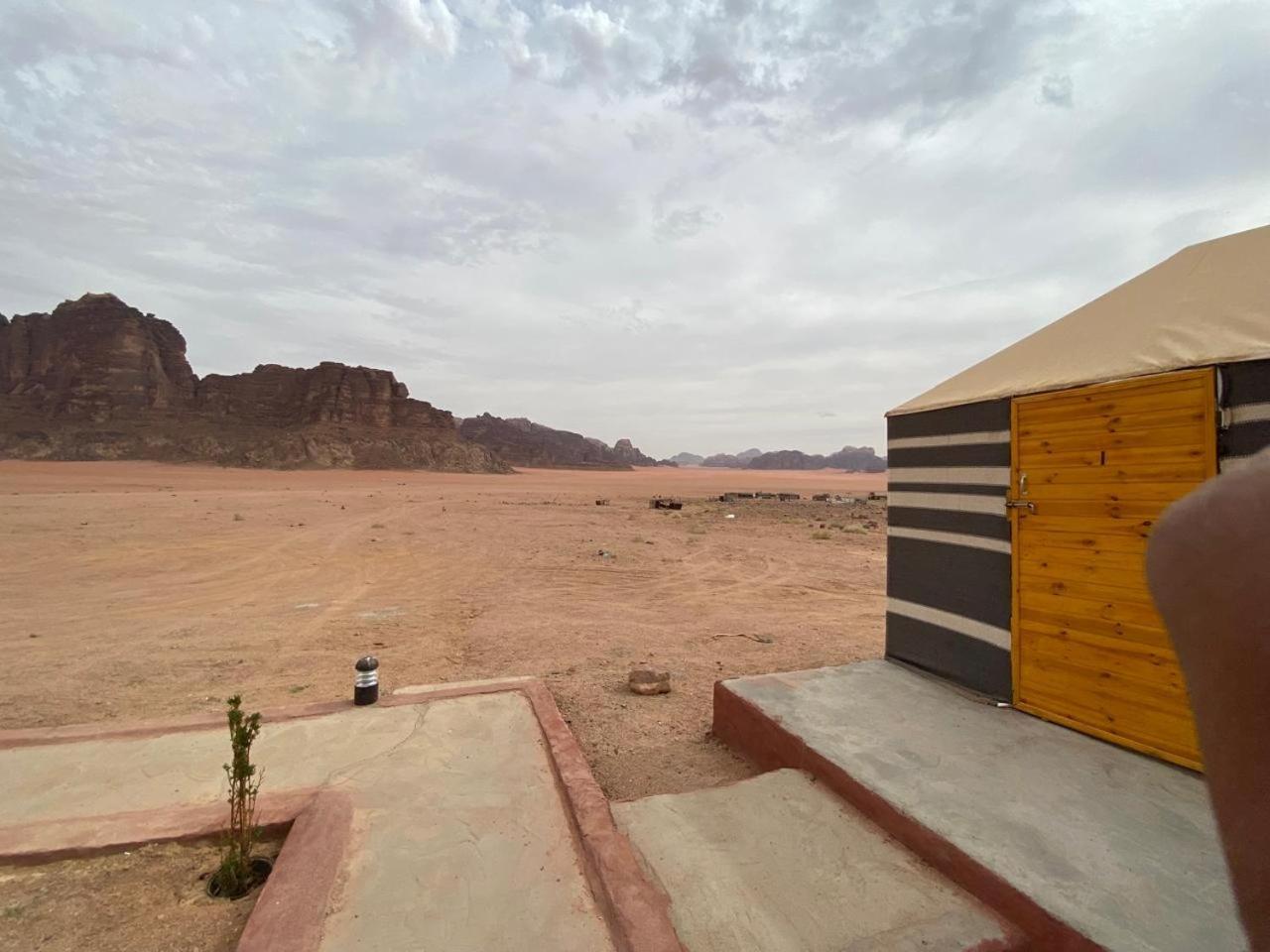 Wadi Rum Bedouin City Camp & Tours מראה חיצוני תמונה