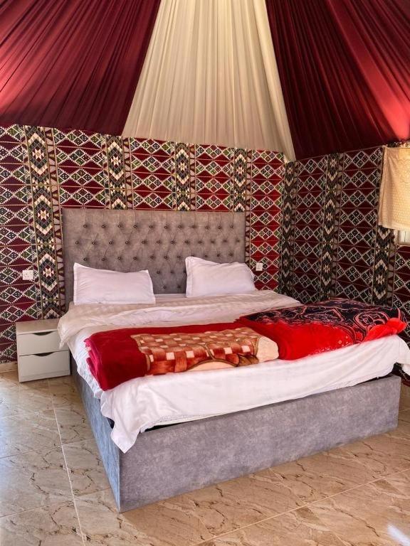 Wadi Rum Bedouin City Camp & Tours מראה חיצוני תמונה